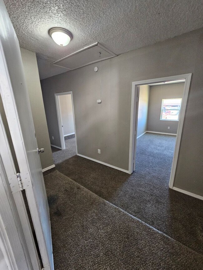 Foto del edificio - 5 Bedroom House Available in Midwest City