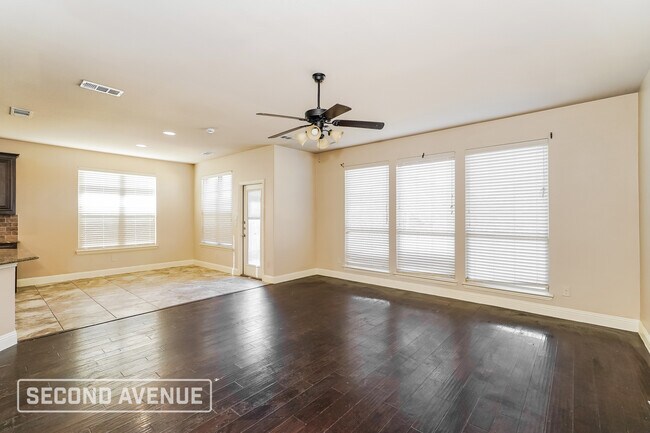 Building Photo - 401 Bamborough Dr