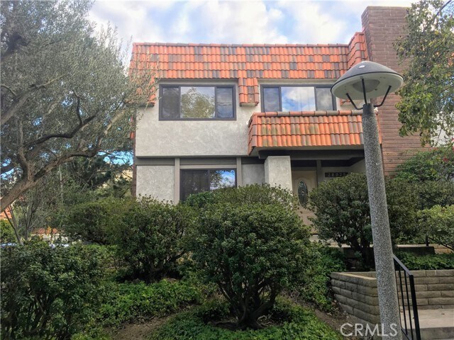 Primary Photo - 28025 Ridgebrook Ct
