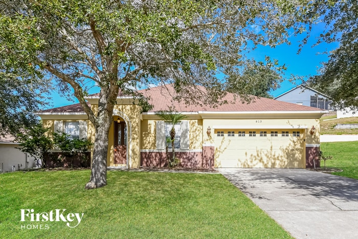Foto principal - 813 N Jacks Lake Rd