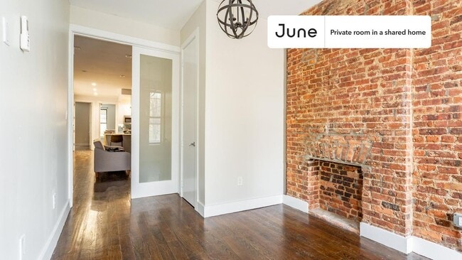 Foto del edificio - Room in Shared 4 bed/2 bath home