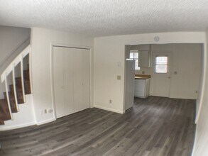 Building Photo - 2110 N East St