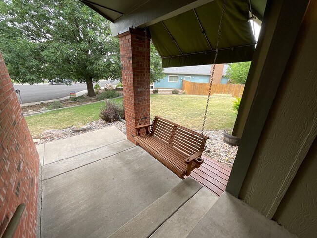 Foto del edificio - 4 Bedroom Home Available Near S Academy Bl...