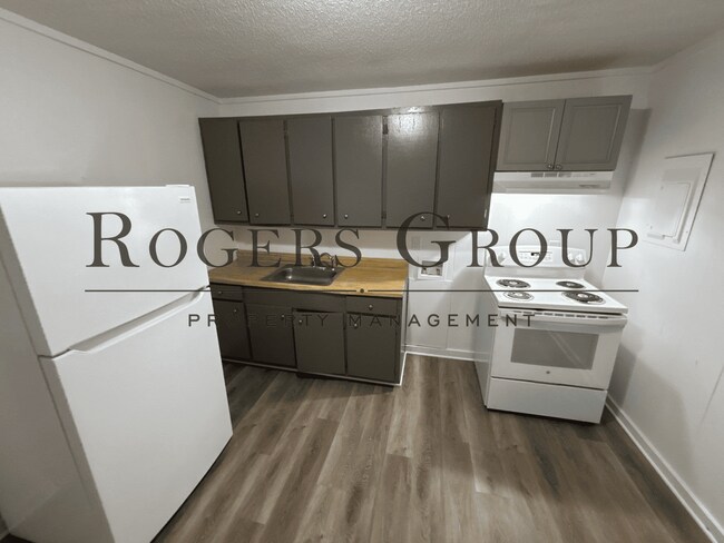 Foto del edificio - #450 - 807-809 Hughes St Duplex