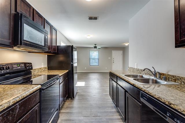 Building Photo - 206 Royal St