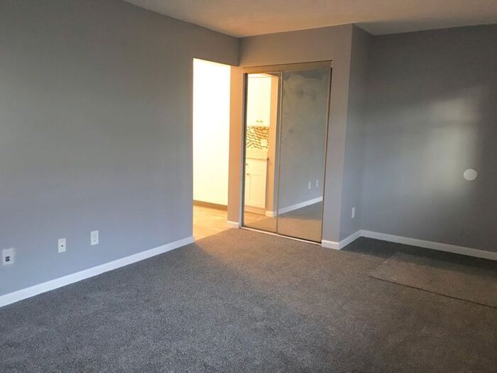 Foto principal - 1015 Howe Ave