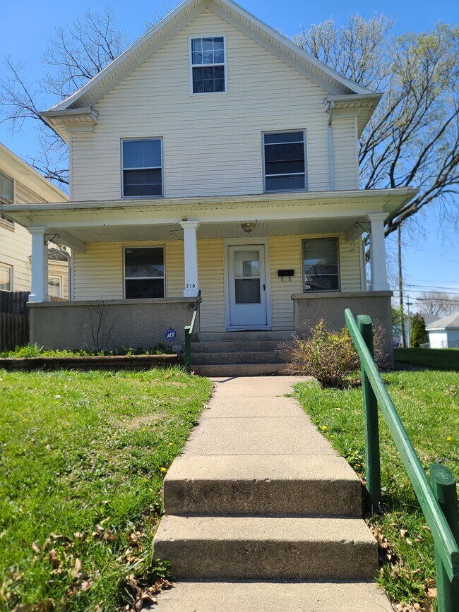 Building Photo - 715 Saint Nicholas Ave
