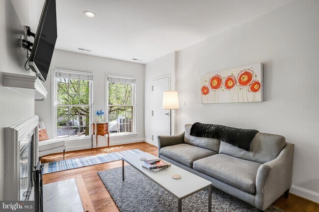 Foto del edificio - 212 3rd St NE