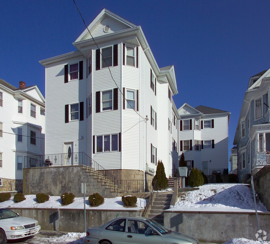 Building Photo - 396-400 Ridge St