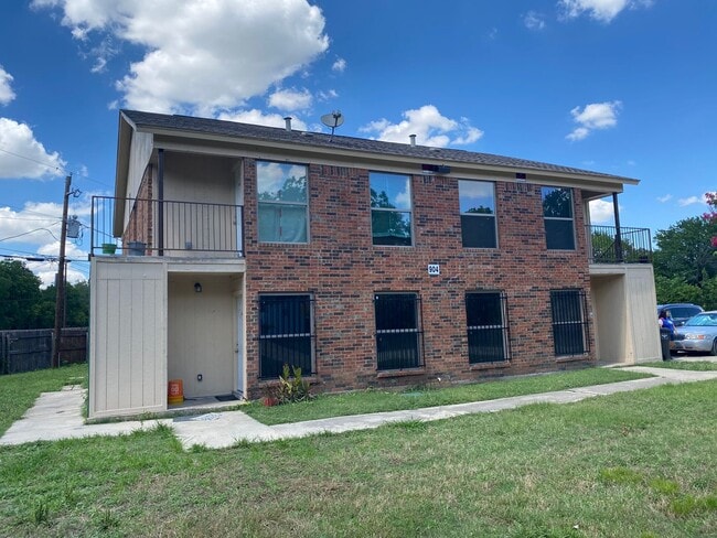 Photo - 904 Isbell Rd Apartment