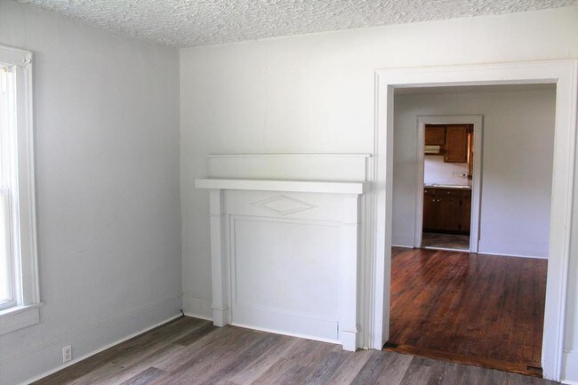 Foto del edificio - 1043 N. Scales Street
