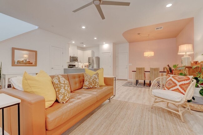 Building Photo - 3245 Montage Dr