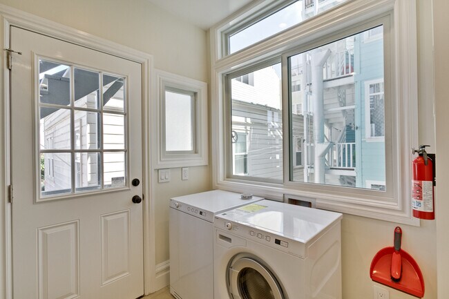 Foto del edificio - 2130 Mason St