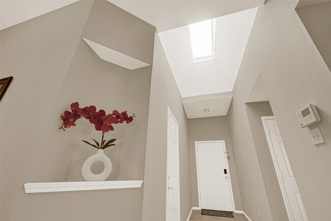 Foto del edificio - 8123 Solara Bend Ct