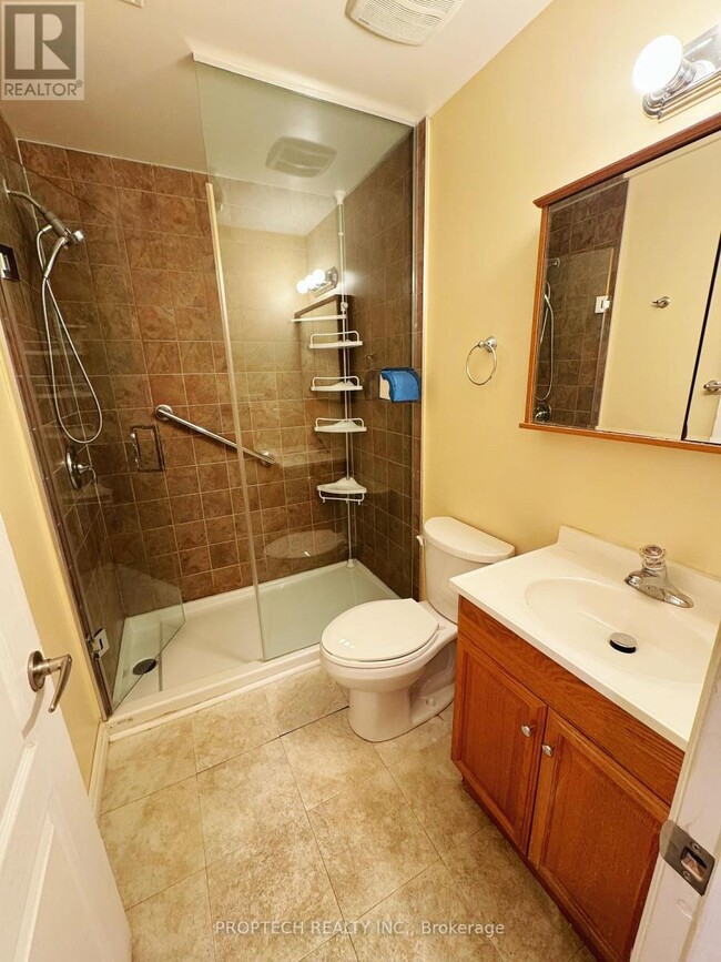 Building Photo - 177 Vanda Dr