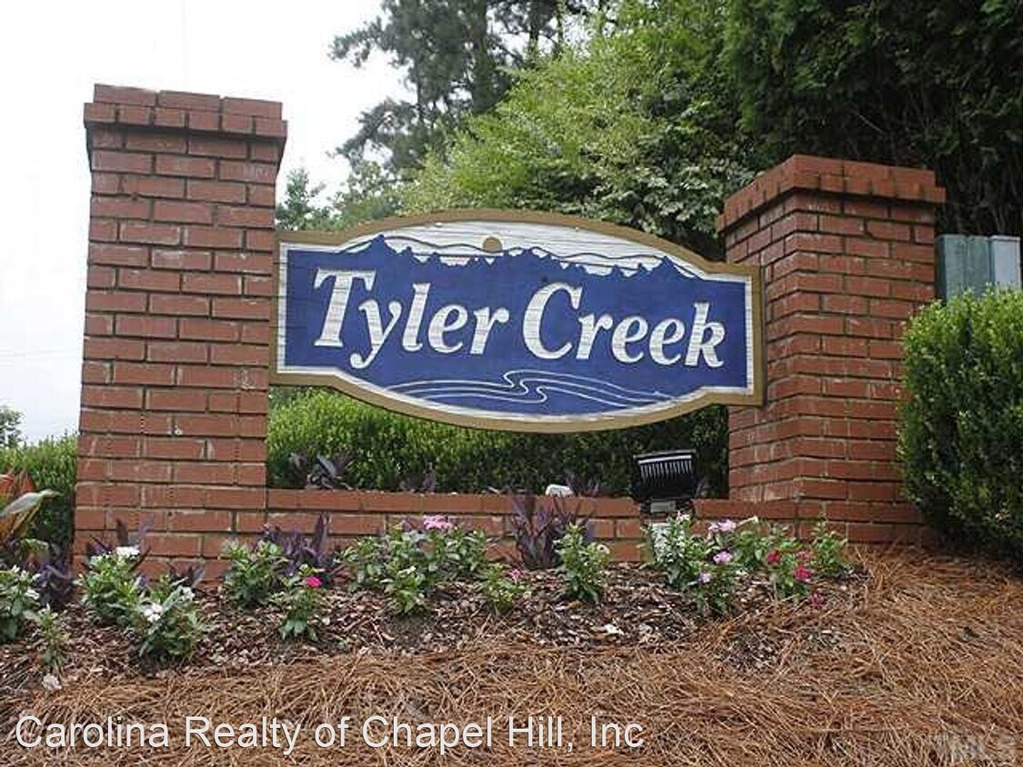 Primary Photo - 2 br, 1.5 bath House - 211 D Ashley Forest...