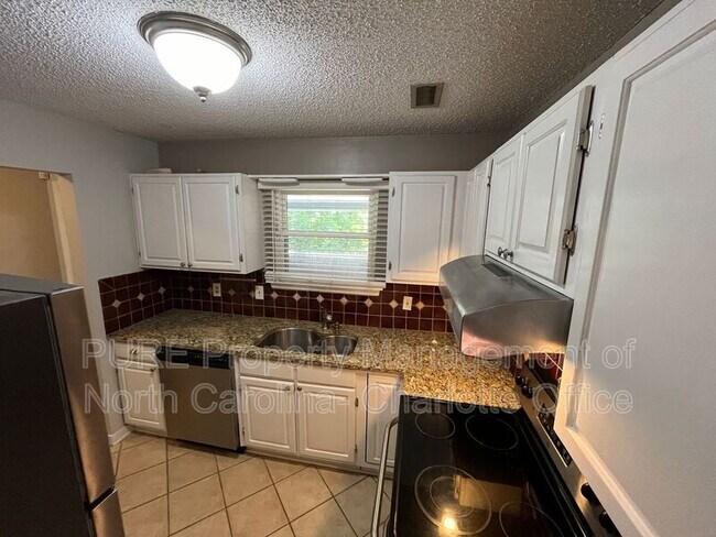 Foto del edificio - 300 E Park Ave