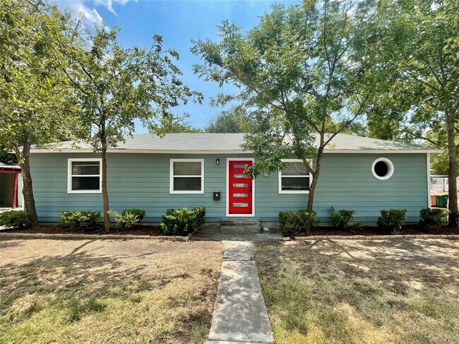 Building Photo - 1109 Brentwood St