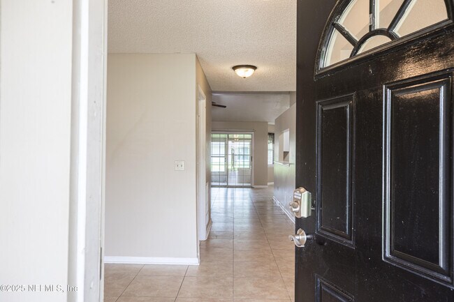 Foto del edificio - 2081 Magnus Ln