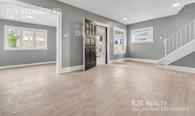 Foto del edificio - 839 NELAVIEW RD-