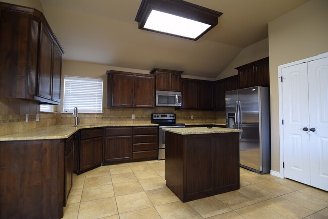 Foto del edificio - 709 Cosper Creek Dr