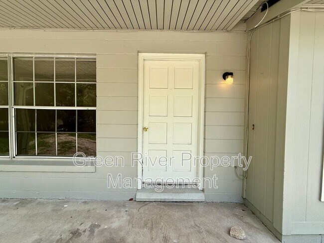 Foto del edificio - 7398 Worthington Rd