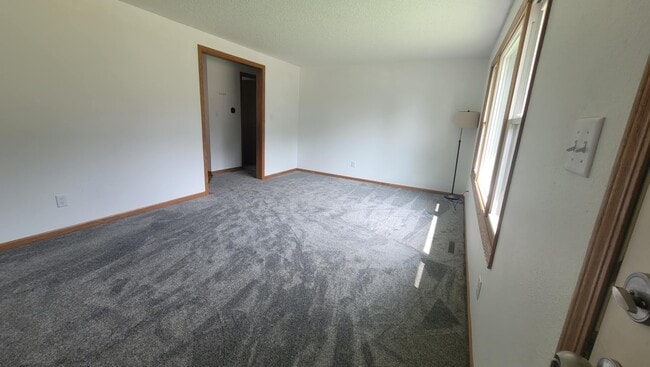 LIVING ROOM - 2212 Bartlett Ave