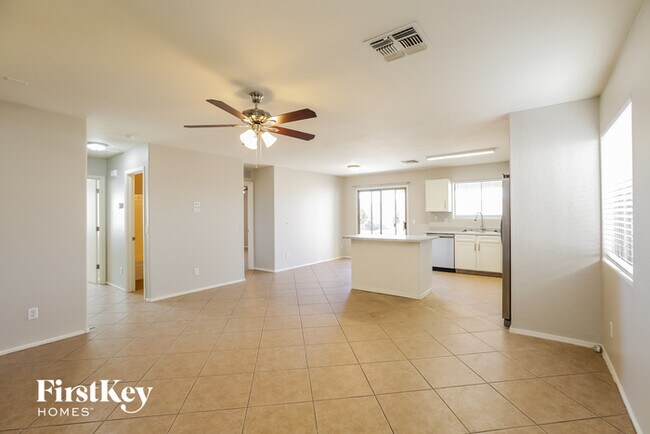 Foto del edificio - 21286 Duncan Dr