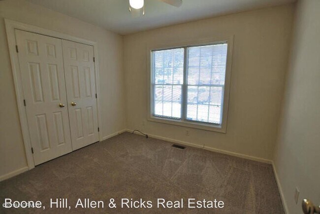 Building Photo - 3 br, 2 bath House - 1588 Overton Drive