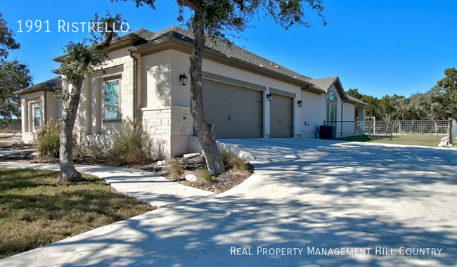 Foto del edificio - Laxy River, Vintage Oaks, Immaculate Home!