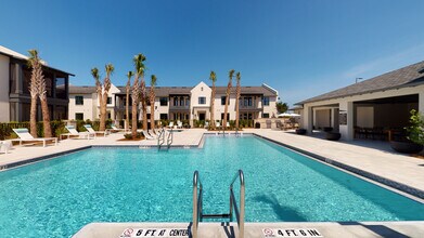 The Residences at 393 North photo'