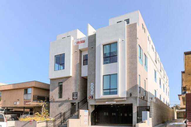 Building Photo - ST Townhomes at Slauson