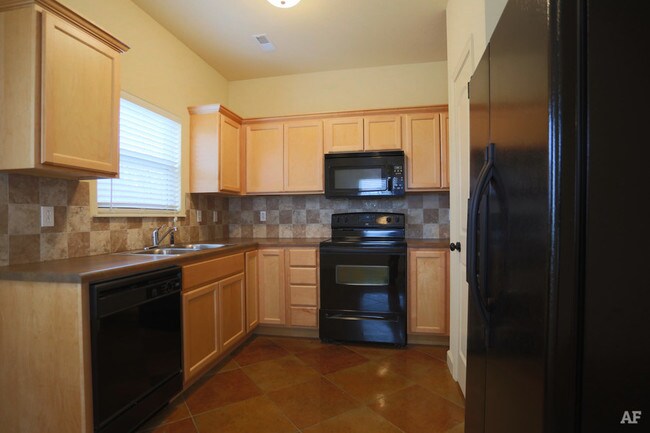 Foto del edificio - 3212-3214 Jenne Hill Dr