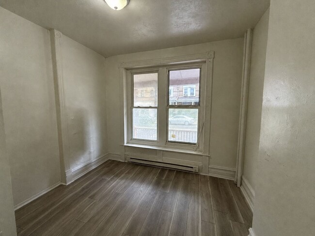 Building Photo - 518 Tilghman St