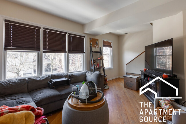 Foto del edificio - 2513 N Southport Ave