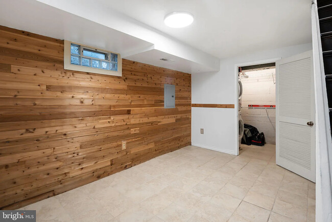 Basement - 706 N Bodine St