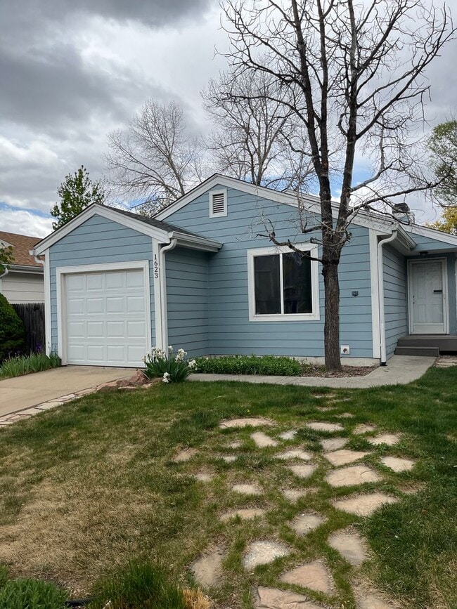 Building Photo - 1623 Ervine Ave