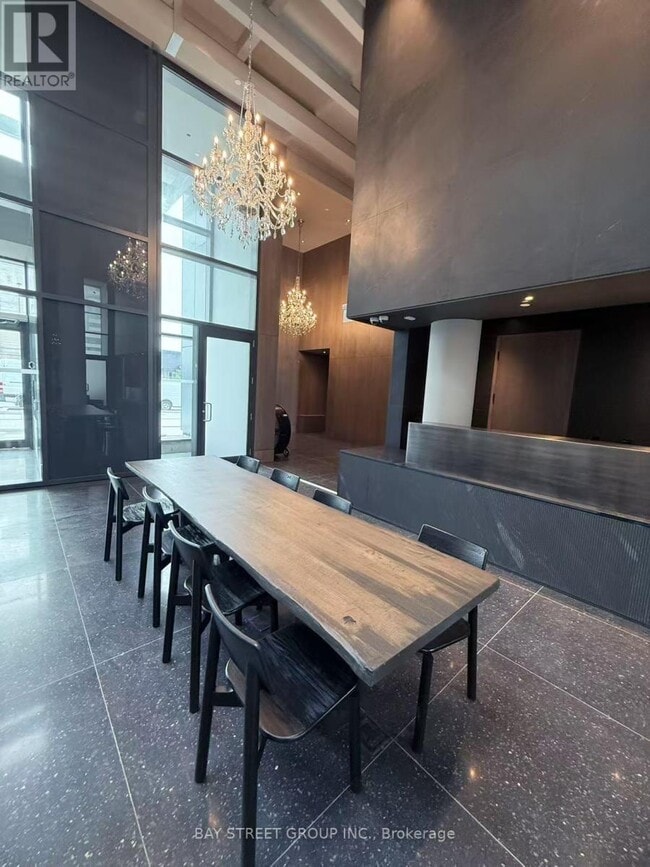 Building Photo - 28 Interchange Wy