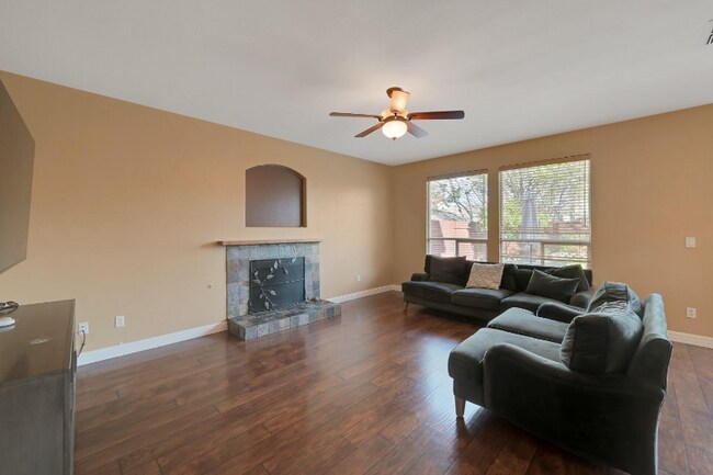 Foto del edificio - 2341 June Mountain Ct