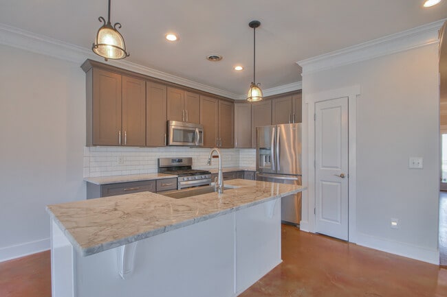 Foto del edificio - 1319B Pillow St