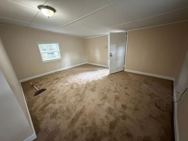 Foto del edificio - One Bedroom Home