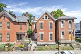 Building Photo - 42 King Ave