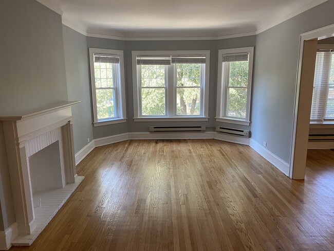 Foto del edificio - 325 Kedzie St