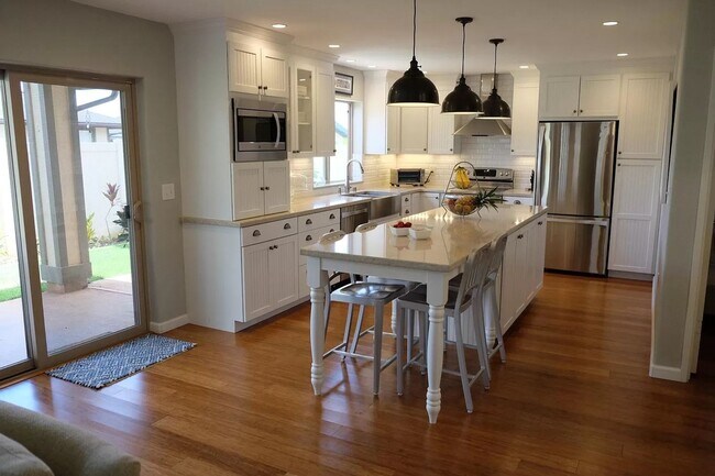 Foto del edificio - Spacious, Stylish, and Perfect for Enterta...