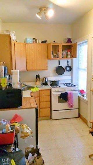 Building Photo - 643 Library Pl