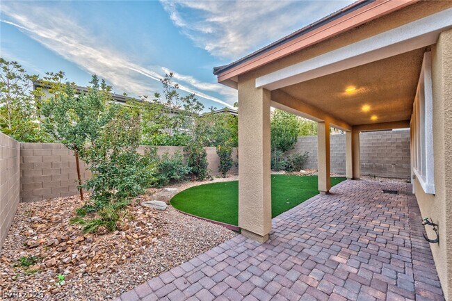 Foto del edificio - 863 Elmstone Pl