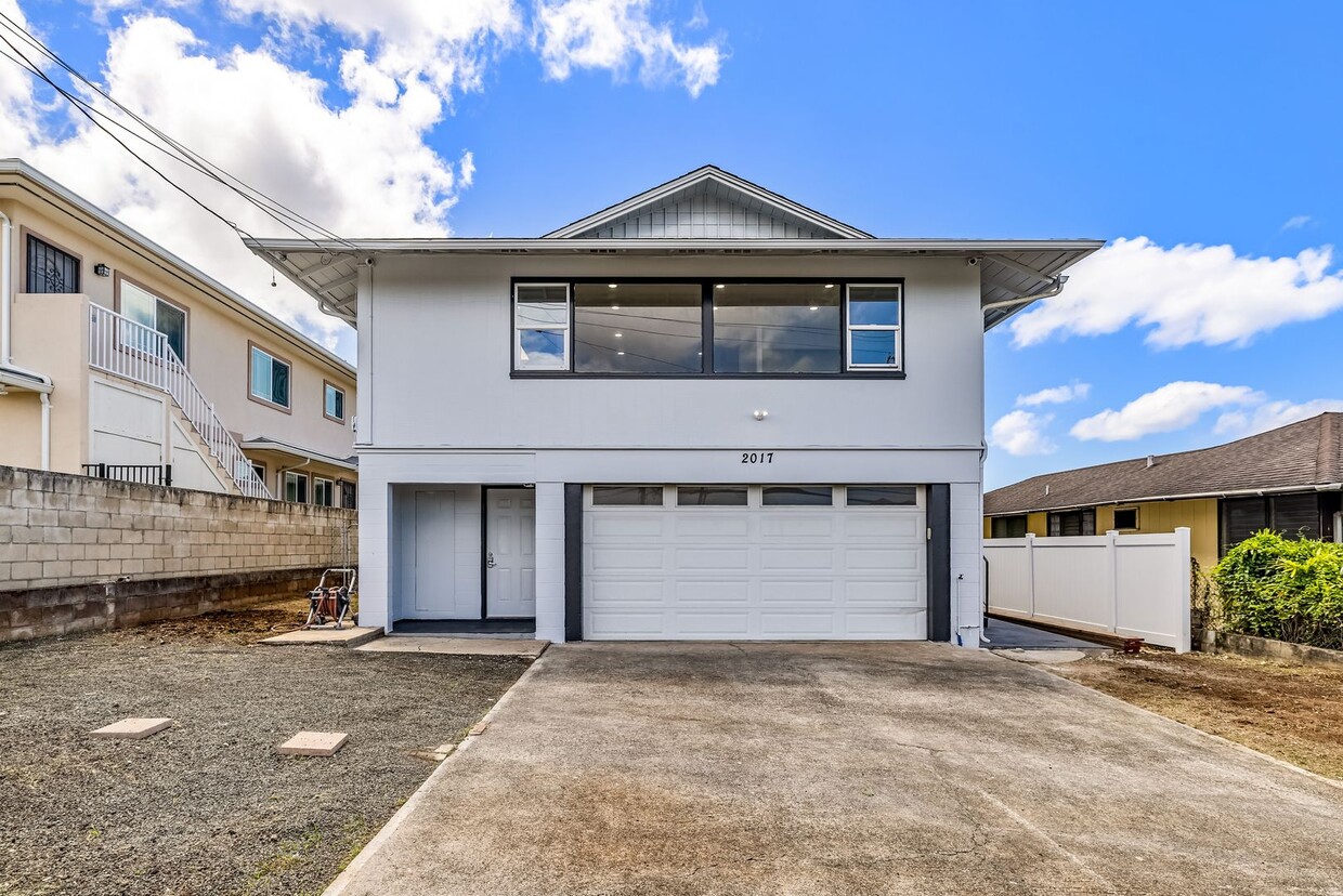 Primary Photo - Nuuanu - Renovated 5 bedroom, 2 bath singl...