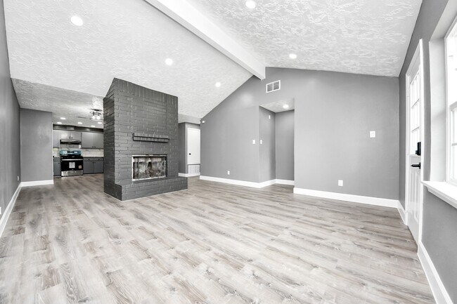 Foto del edificio - 5444 Ridge Wind Ln