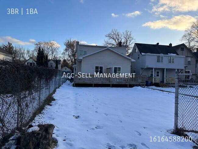 Foto del edificio - 439 Carrier St NE