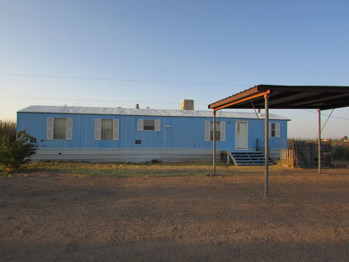 Foto principal - 2 Bedroom 2 Bath Manufactured Home